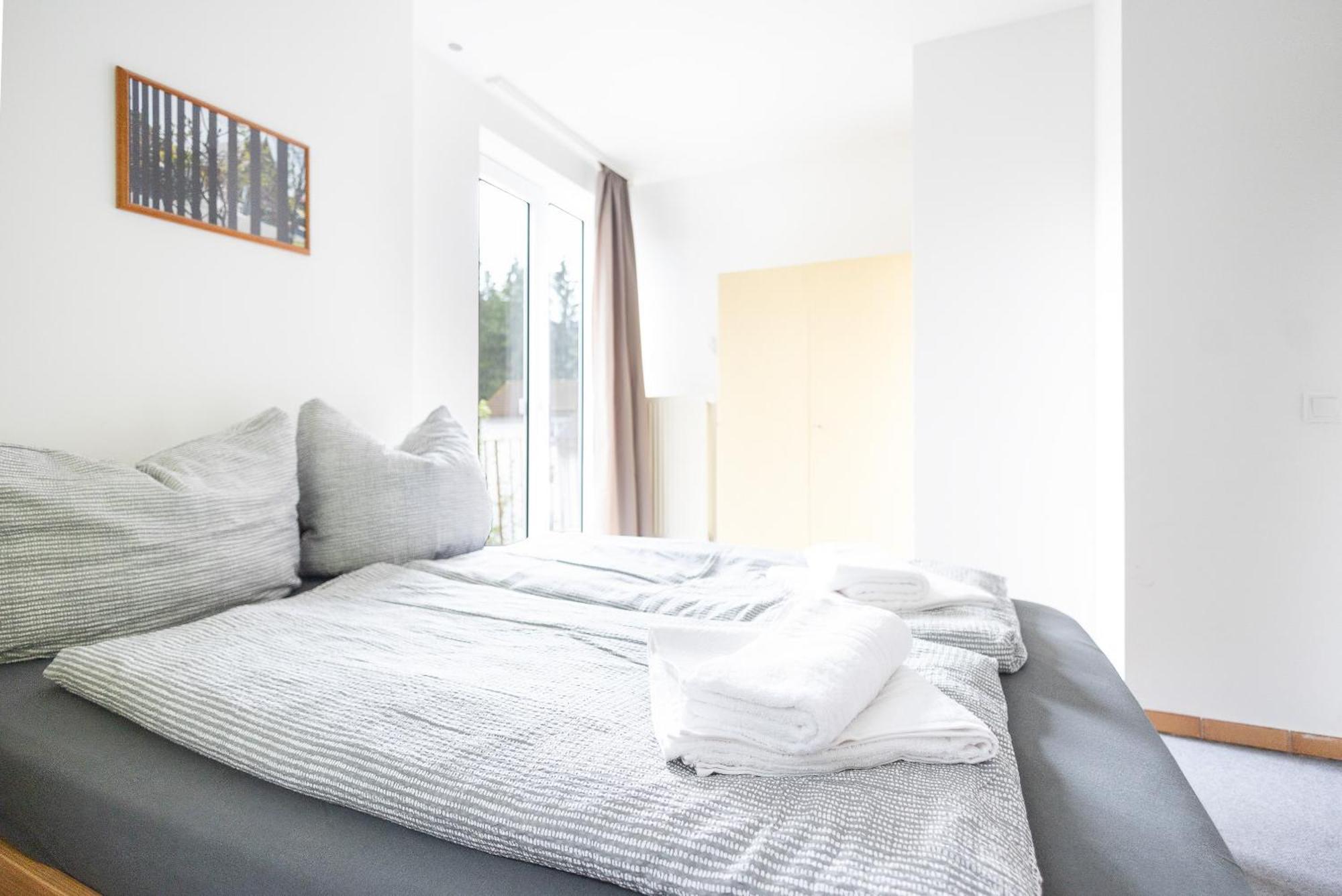 Apartmenthaus Am Waldrand- Kueche - Fruehstueck - Balkon Wildemann Buitenkant foto