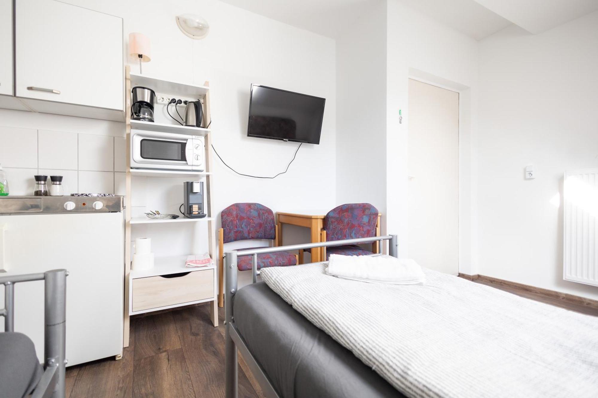 Apartmenthaus Am Waldrand- Kueche - Fruehstueck - Balkon Wildemann Buitenkant foto