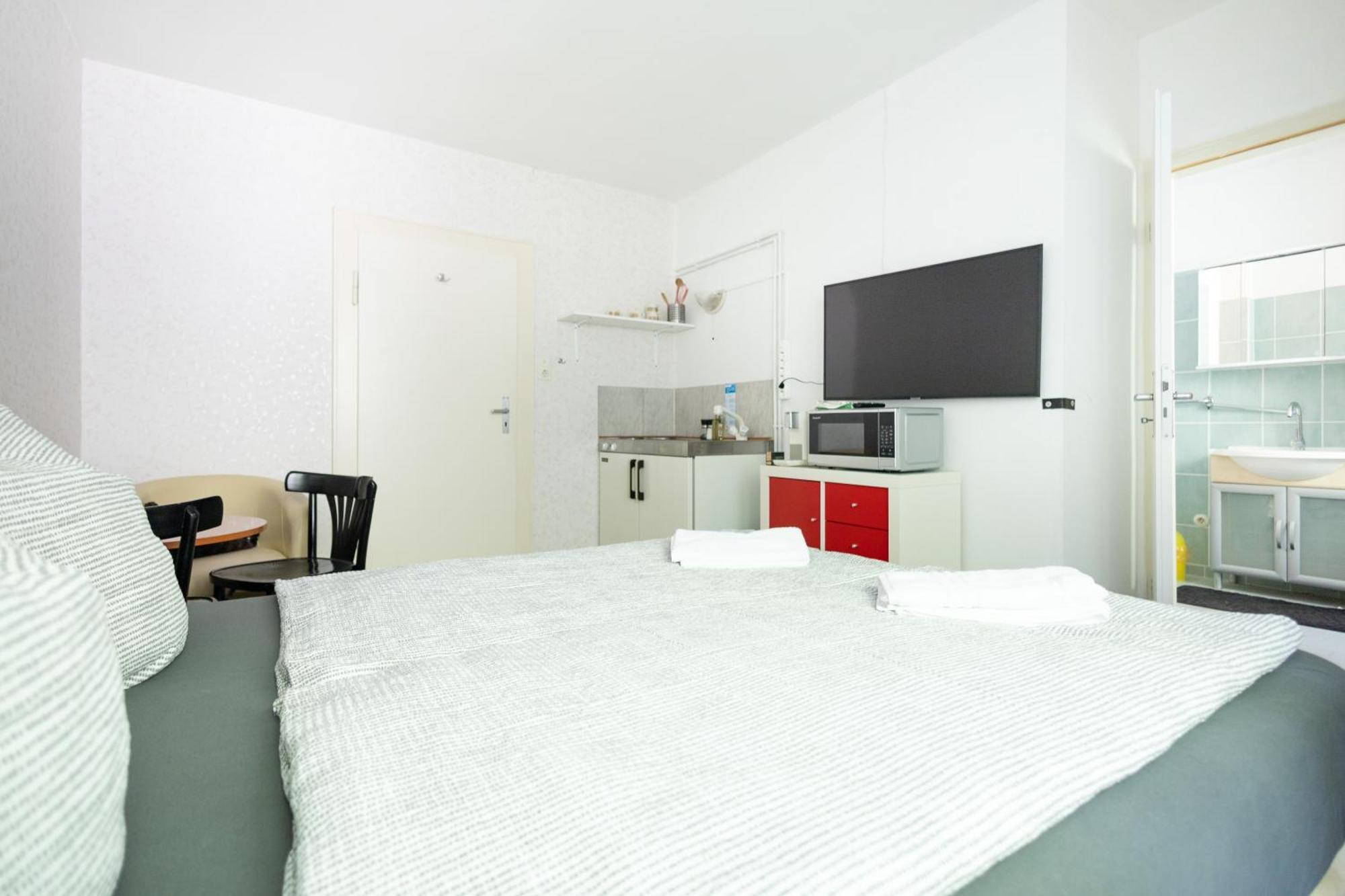 Apartmenthaus Am Waldrand- Kueche - Fruehstueck - Balkon Wildemann Buitenkant foto