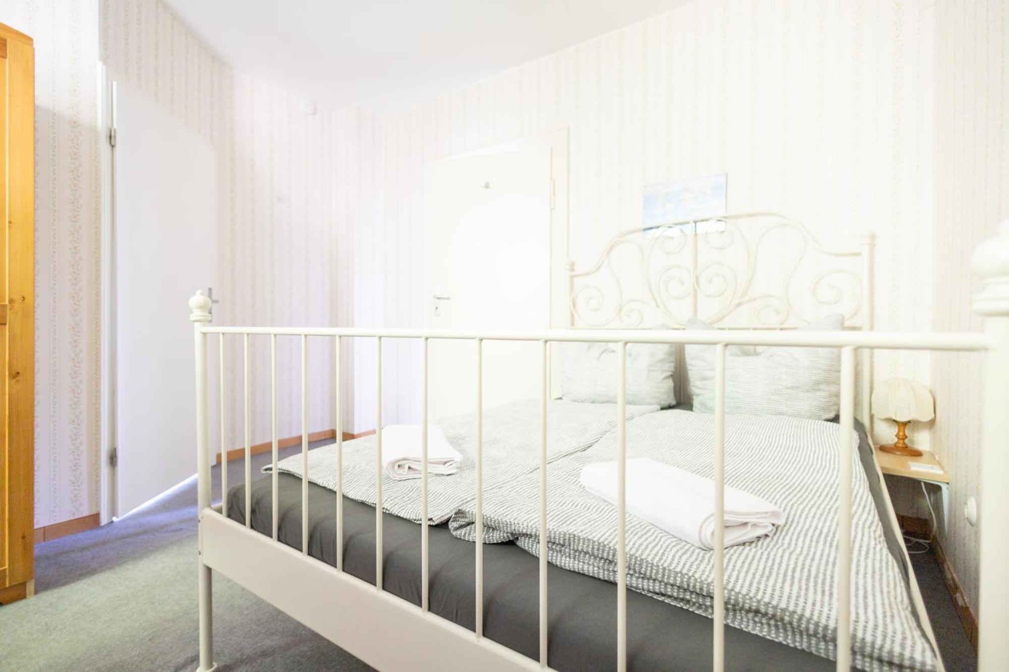 Apartmenthaus Am Waldrand- Kueche - Fruehstueck - Balkon Wildemann Buitenkant foto