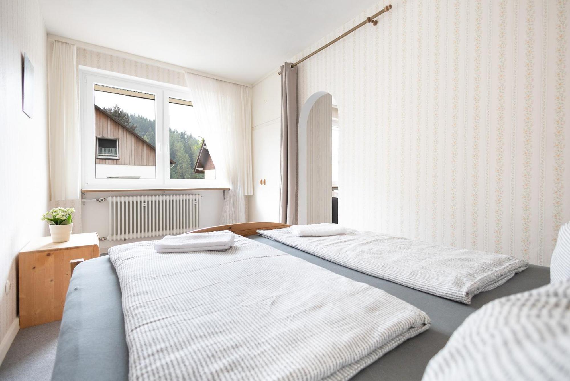 Apartmenthaus Am Waldrand- Kueche - Fruehstueck - Balkon Wildemann Buitenkant foto