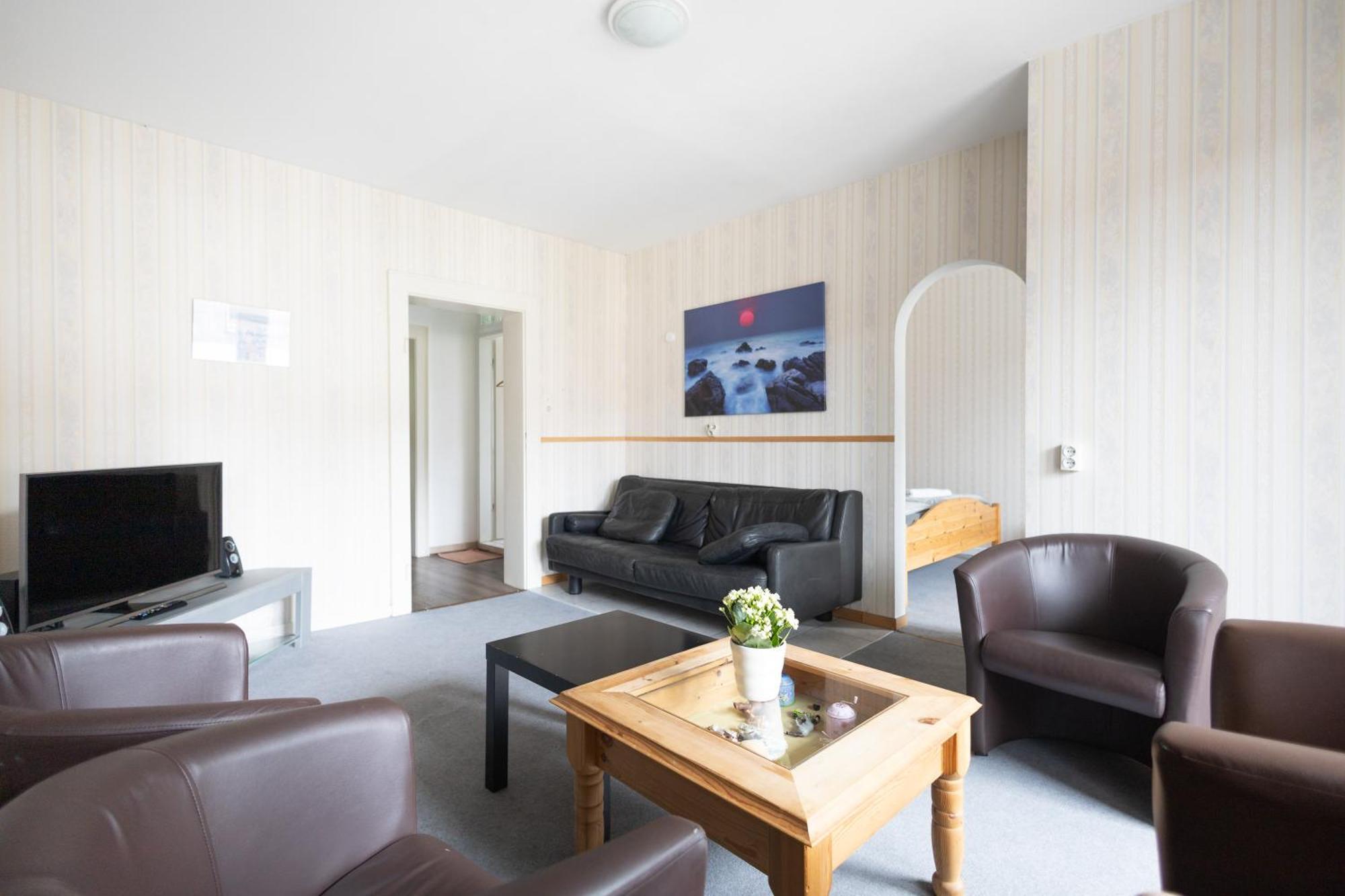 Apartmenthaus Am Waldrand- Kueche - Fruehstueck - Balkon Wildemann Buitenkant foto
