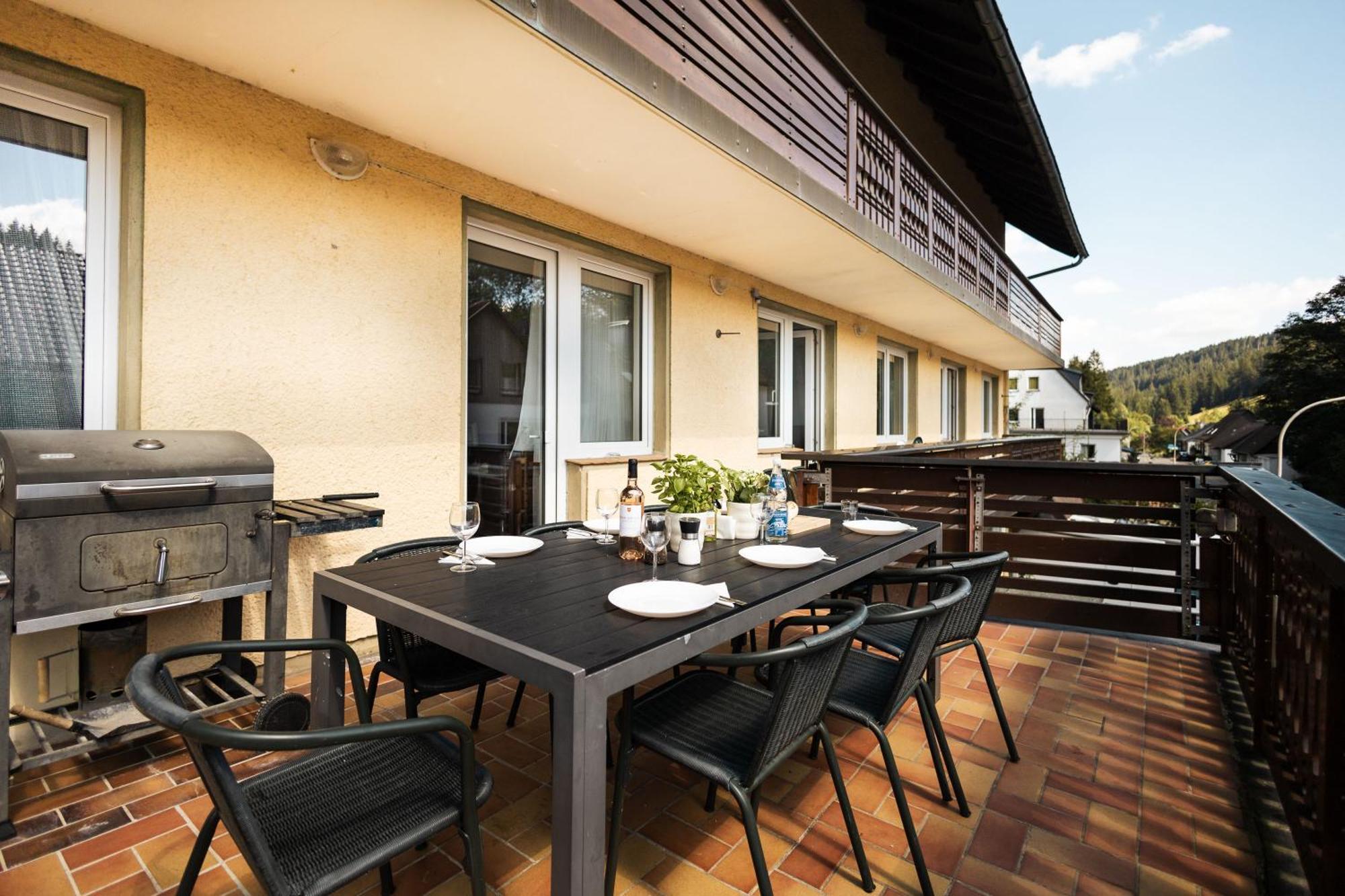 Apartmenthaus Am Waldrand- Kueche - Fruehstueck - Balkon Wildemann Buitenkant foto