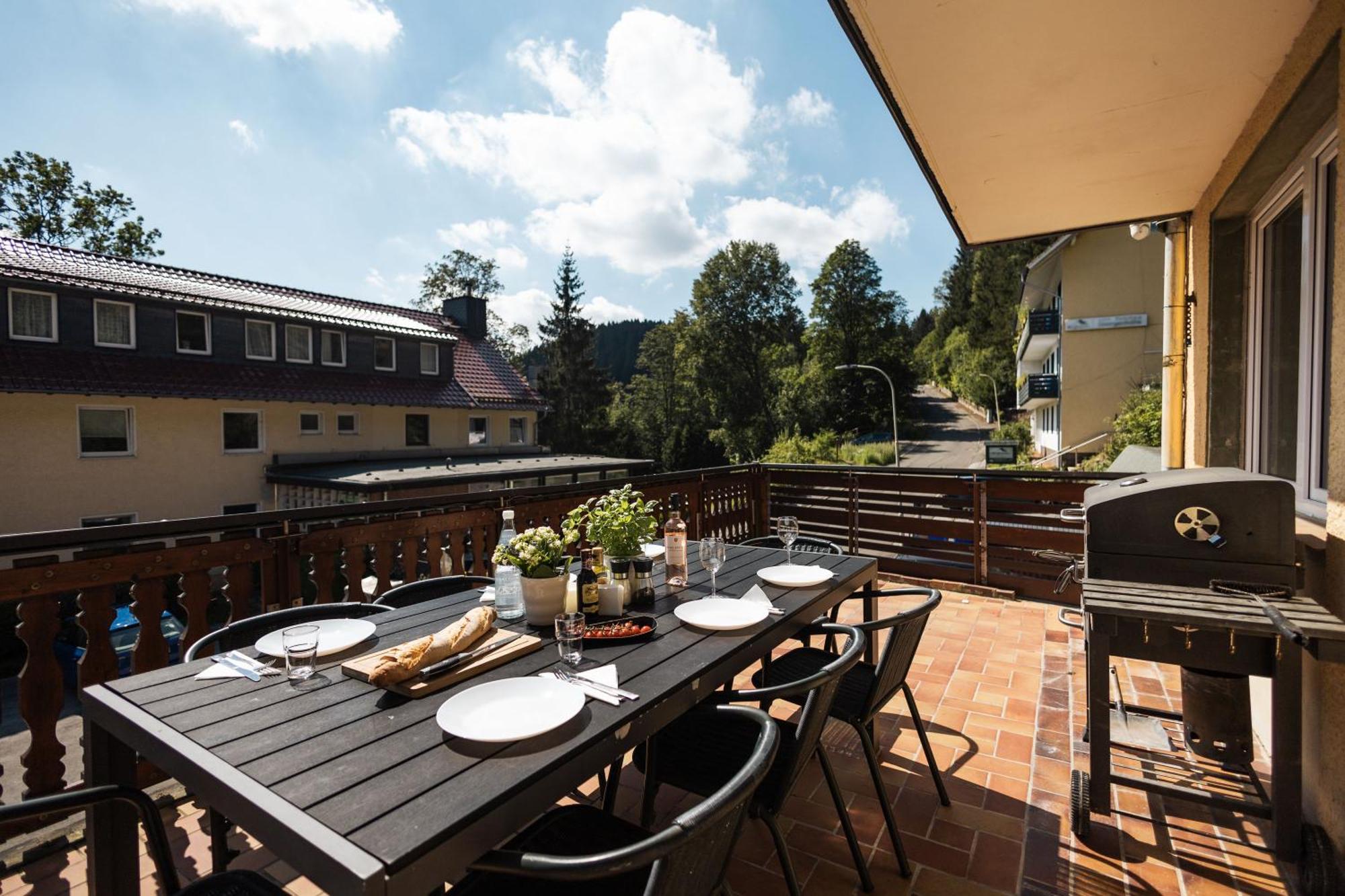 Apartmenthaus Am Waldrand- Kueche - Fruehstueck - Balkon Wildemann Buitenkant foto