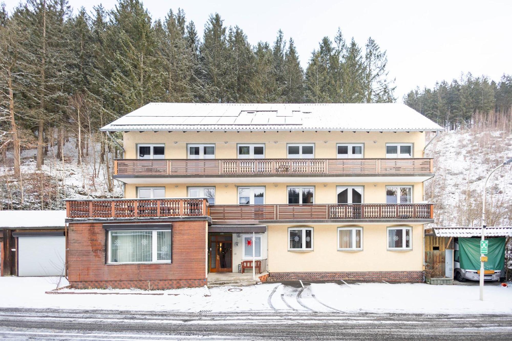Apartmenthaus Am Waldrand- Kueche - Fruehstueck - Balkon Wildemann Buitenkant foto