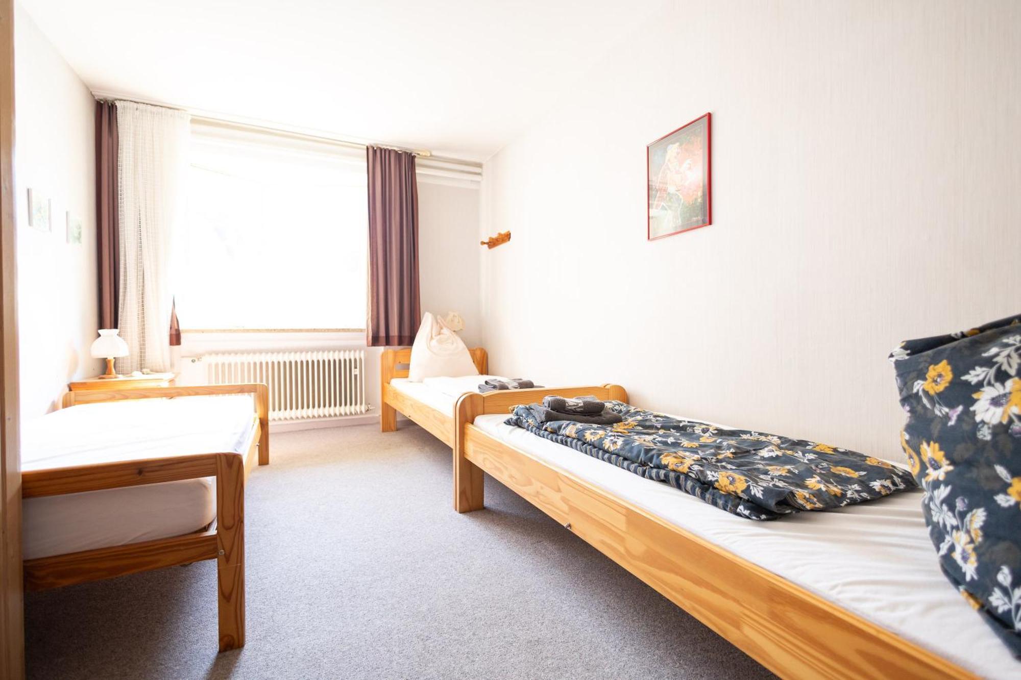 Apartmenthaus Am Waldrand- Kueche - Fruehstueck - Balkon Wildemann Buitenkant foto